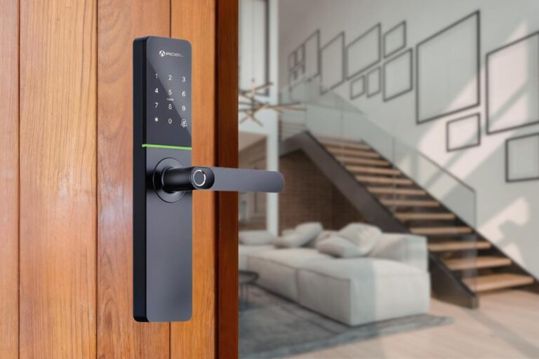 How do smart door locks work